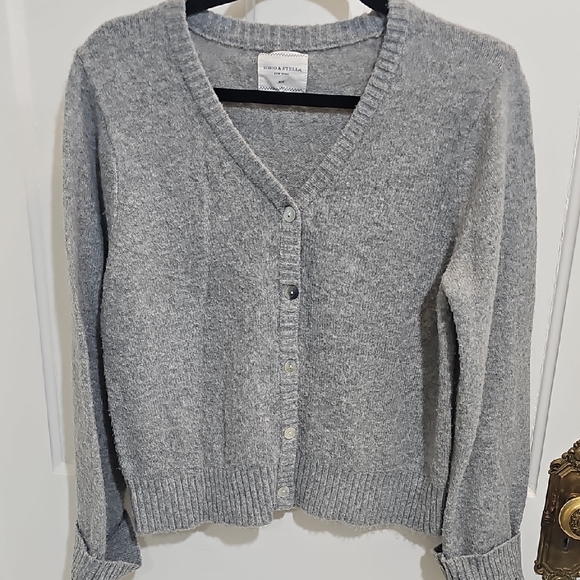Vero Moda Sweaters - Vero Moda Light Gray V-Neck Button Front Cardigan